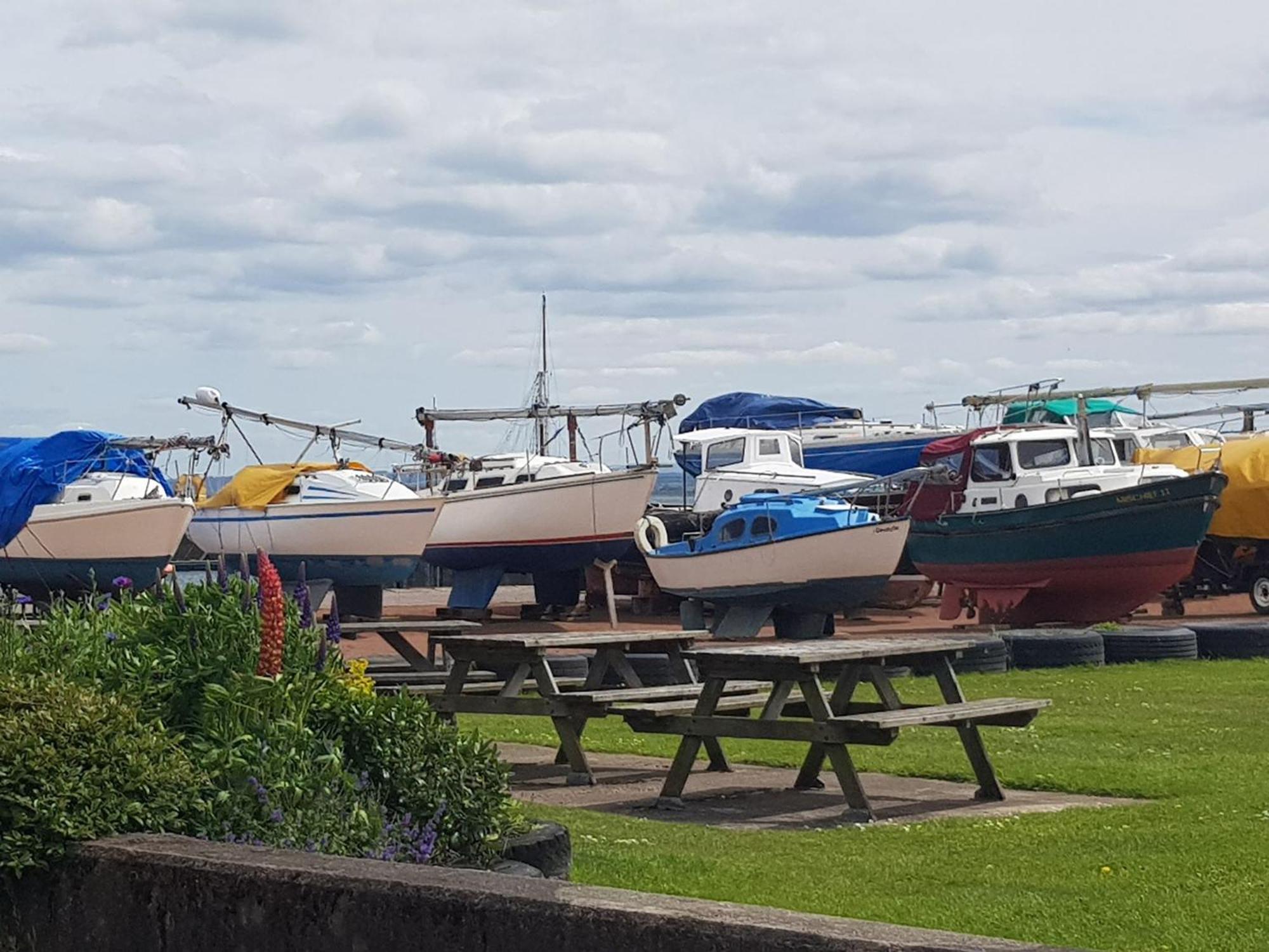 Black Isle Holiday Apartments Avoch Δωμάτιο φωτογραφία